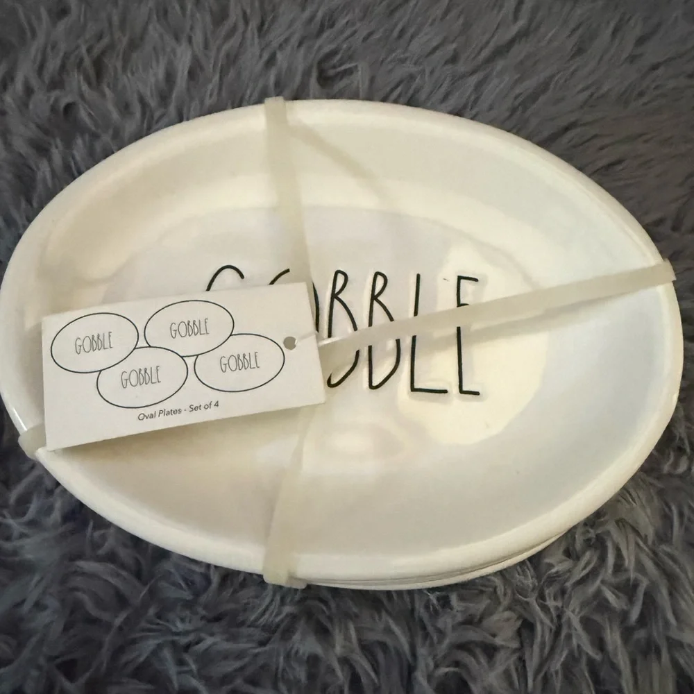 White Oval Plates Set Of 4 - Home Party Supplies